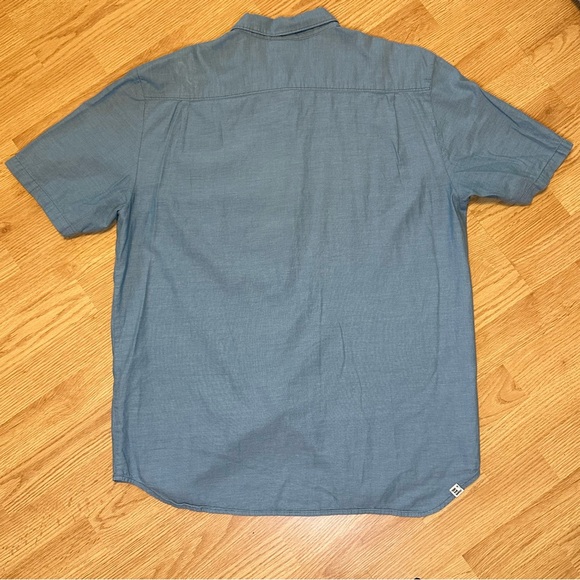 Van’s Men’s Button Down Shirt - Picture 2 of 2